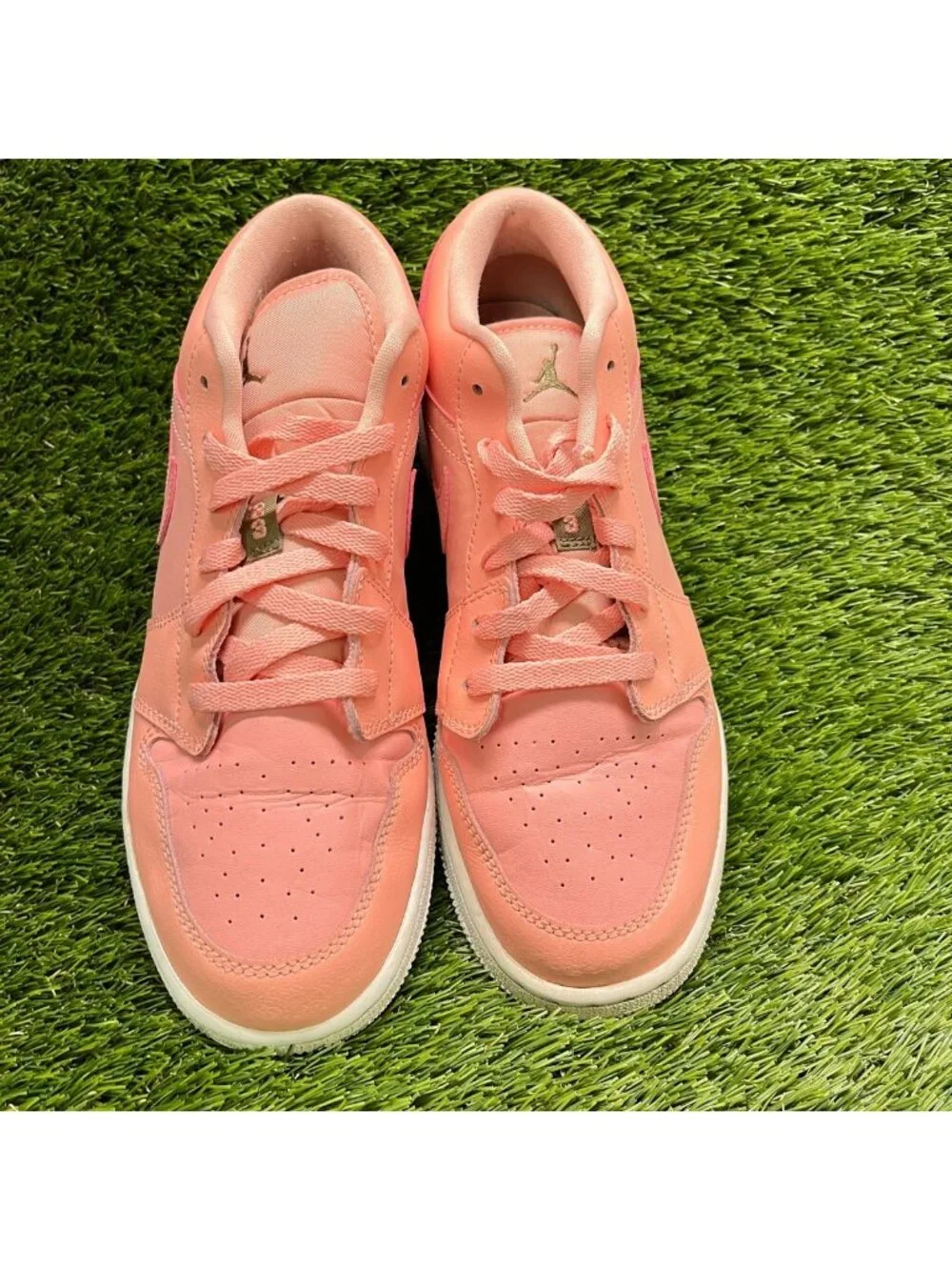 Nike Air Jordan 1 Low Bleached Coral Pink Girls Size 7Y Athletic Shoes Sneakers